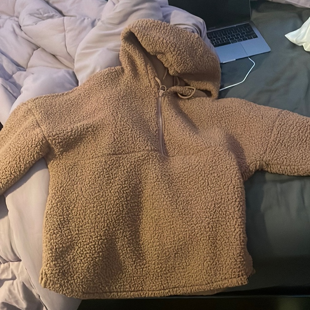 Victoria’s Secret PINK brand half zip. Worn only 1 time, excellent condition